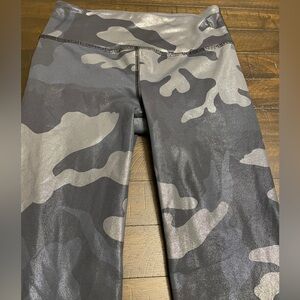 Noli Camo Leggings - Black and Gray